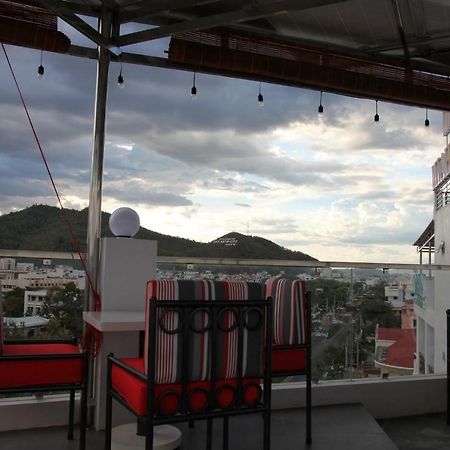 Mio Hotel Куи Нхон Екстериор снимка