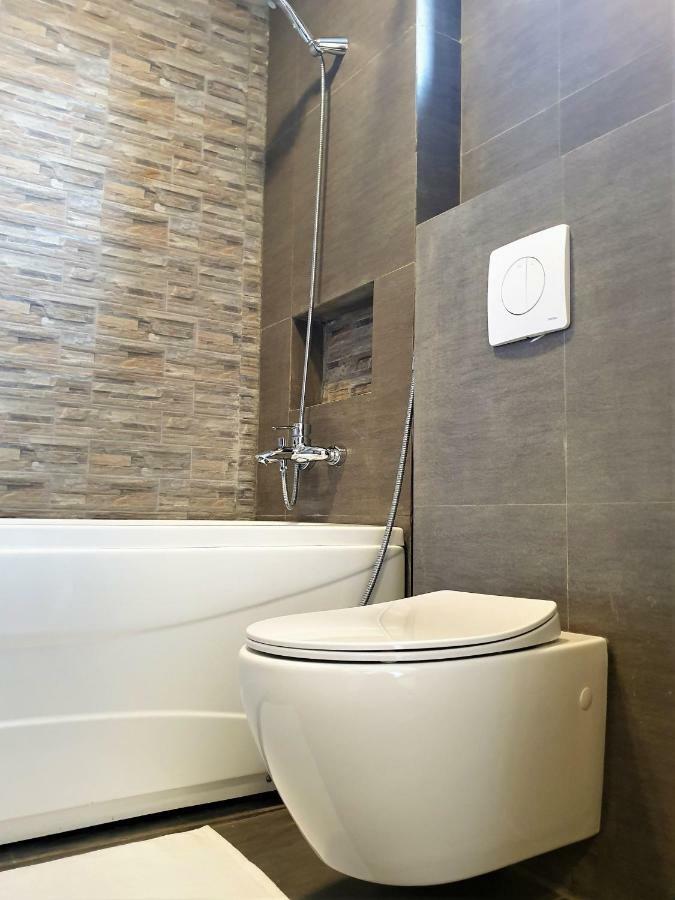 Mio Hotel Куи Нхон Екстериор снимка