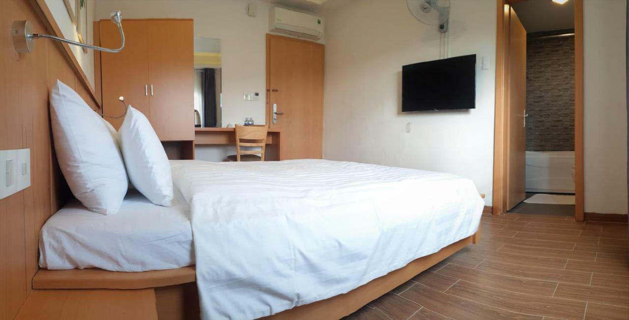 Mio Hotel Куи Нхон Екстериор снимка