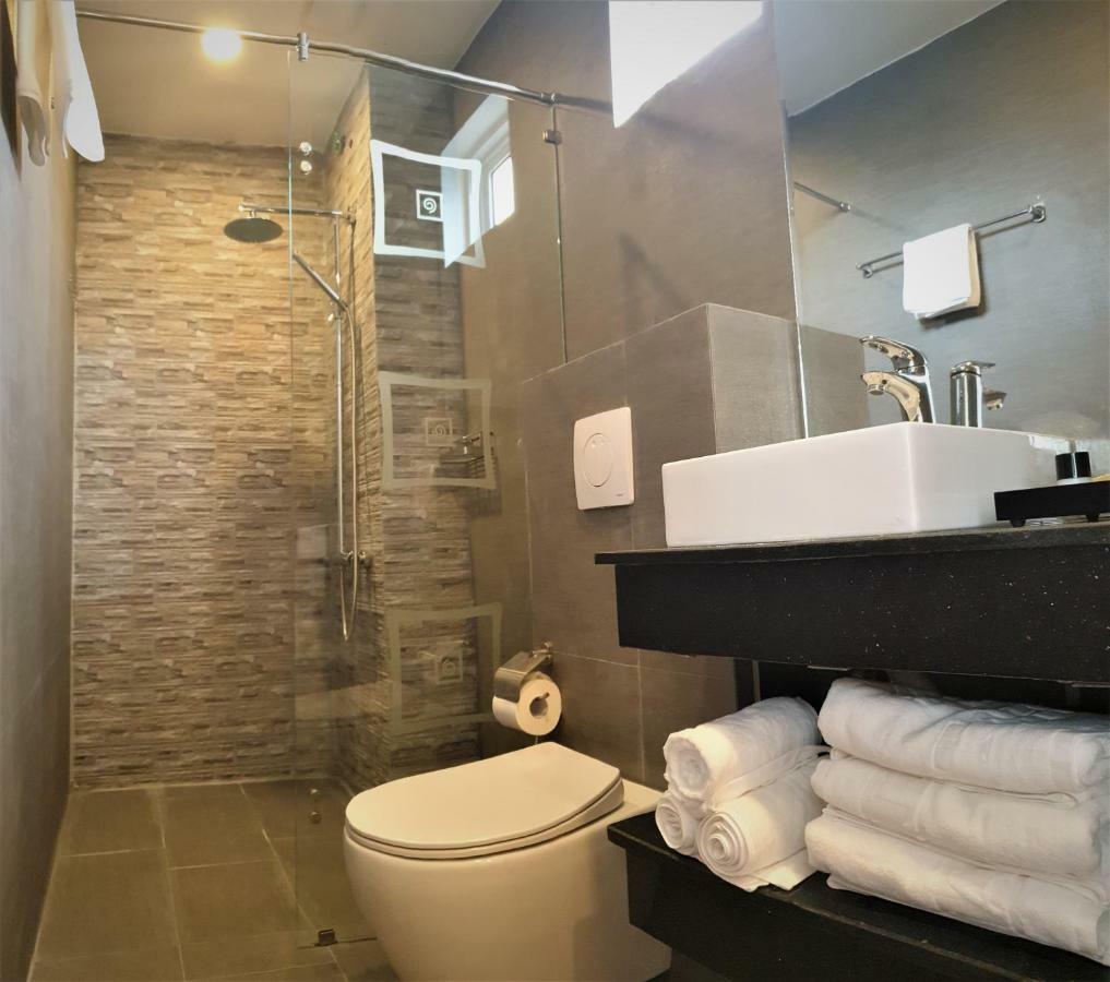 Mio Hotel Куи Нхон Екстериор снимка