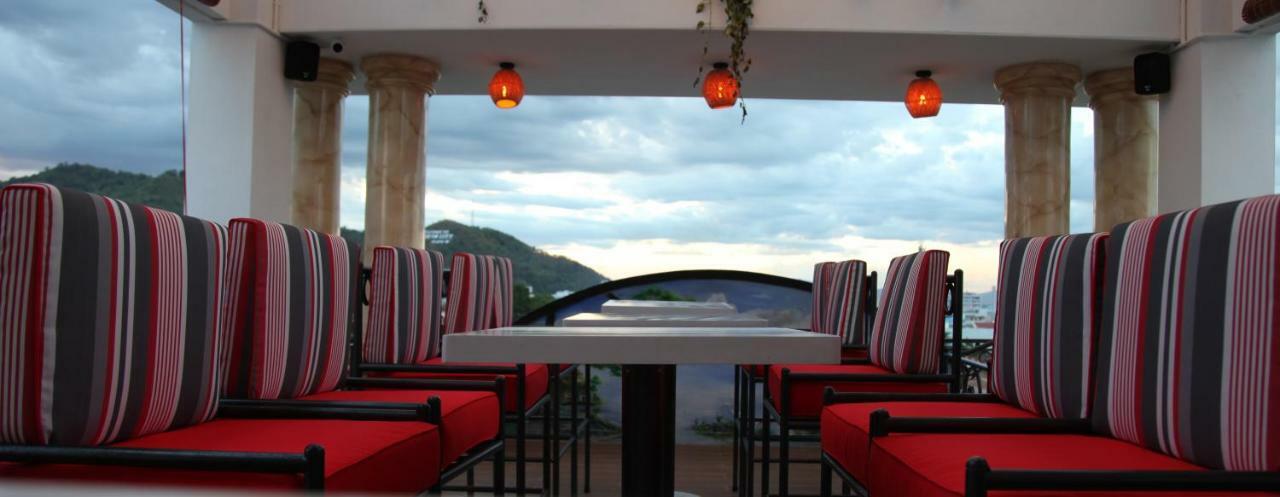 Mio Hotel Куи Нхон Екстериор снимка